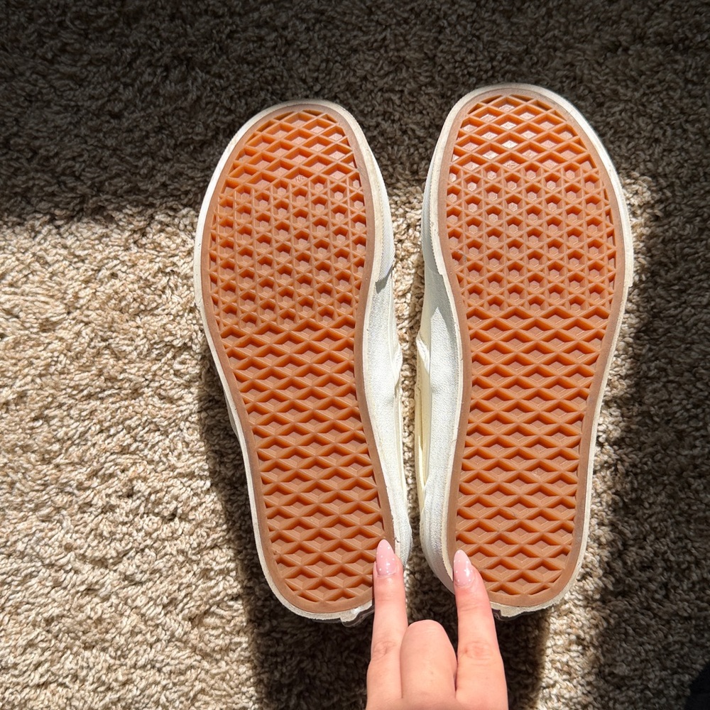 Vans Cream Slip-On Shoes - Picture 4 of 4